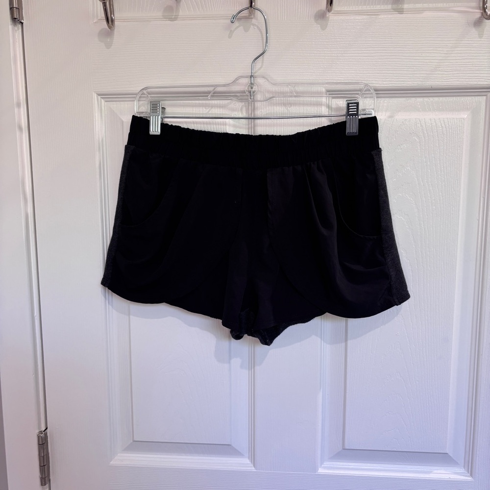 Fabletics Trina Short - Picture 3 of 6